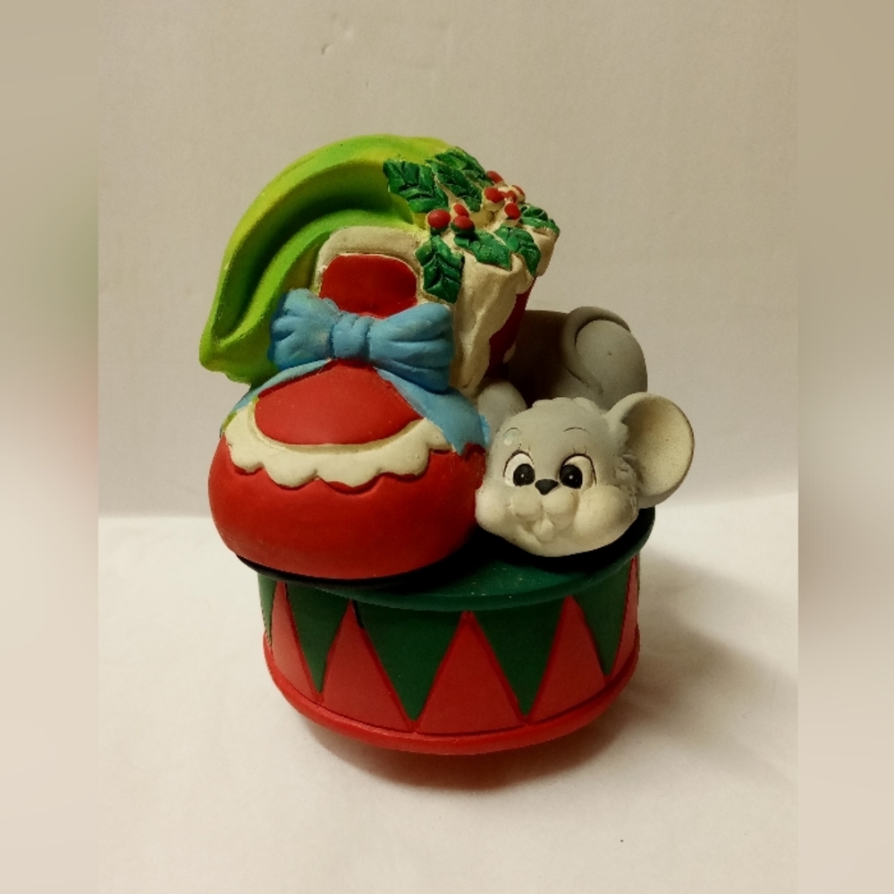 Vintage Revolving Musical Christmas Decorations Plays Soft & Turns Very Slow